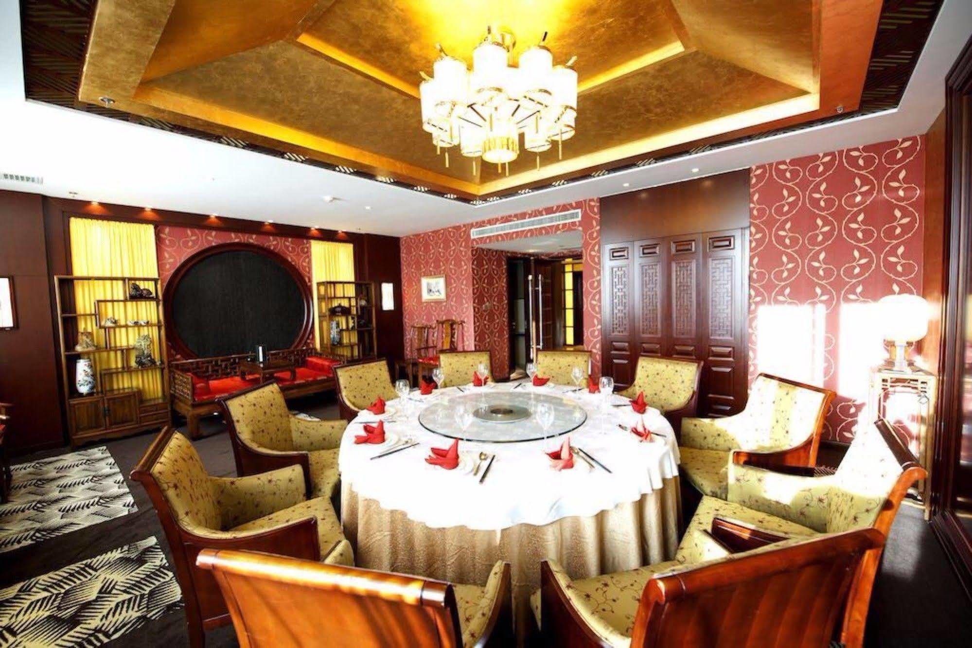 Beijing Royal Phoenix Hotel Экстерьер фото